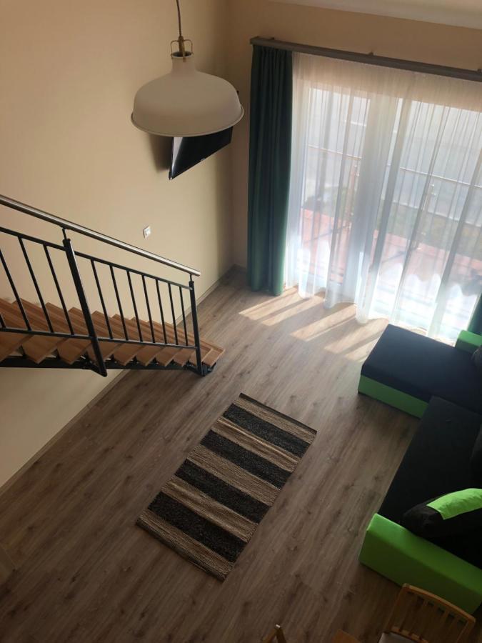 Castellum Apartmanhaz 久洛 外观 照片