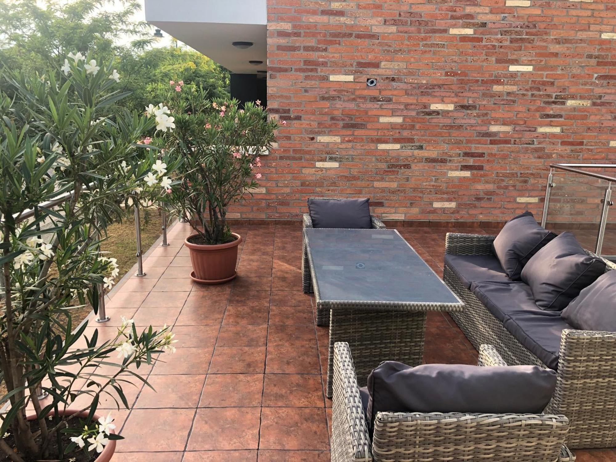 Castellum Apartmanhaz 久洛 外观 照片