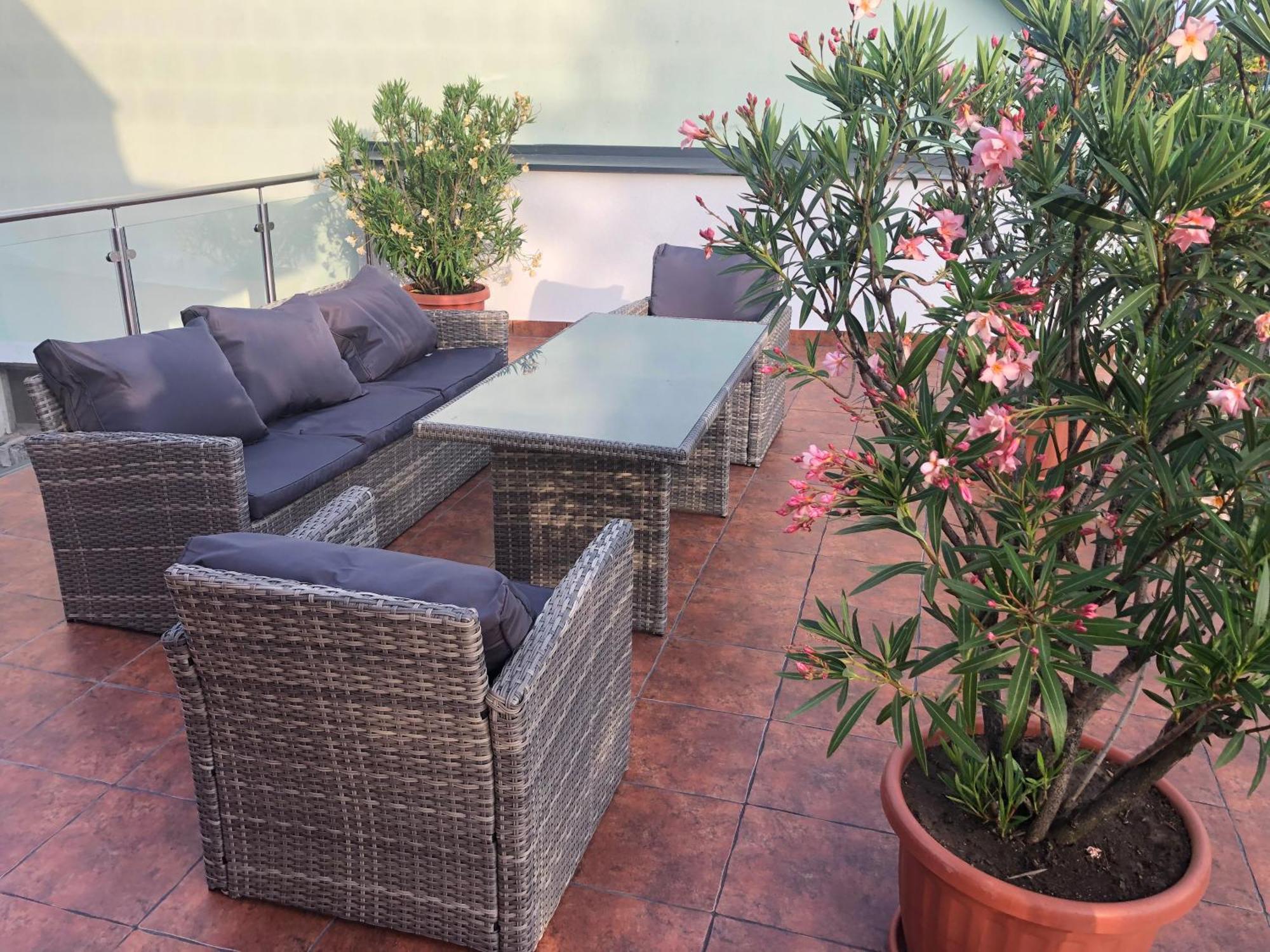 Castellum Apartmanhaz 久洛 外观 照片