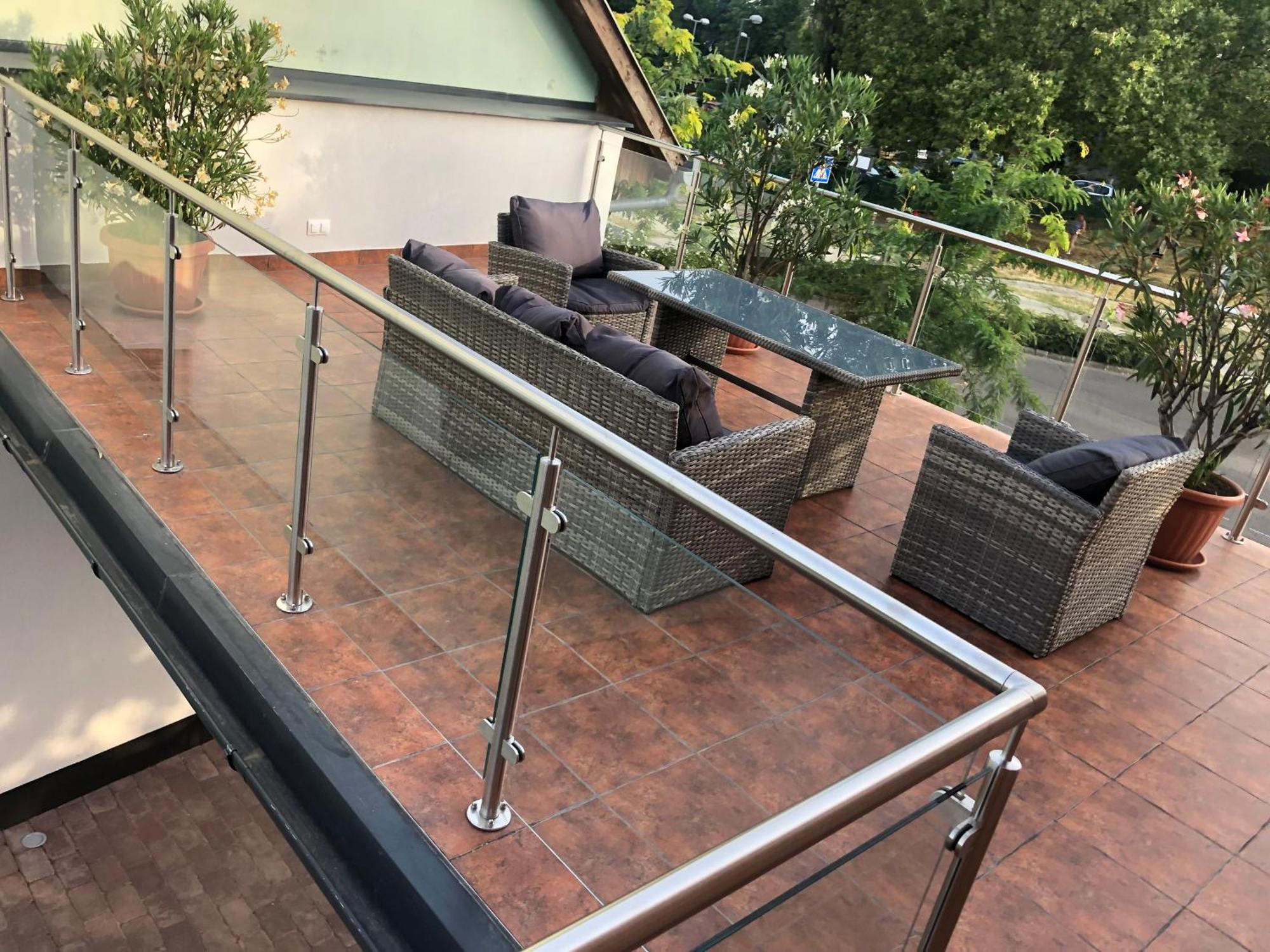 Castellum Apartmanhaz 久洛 外观 照片